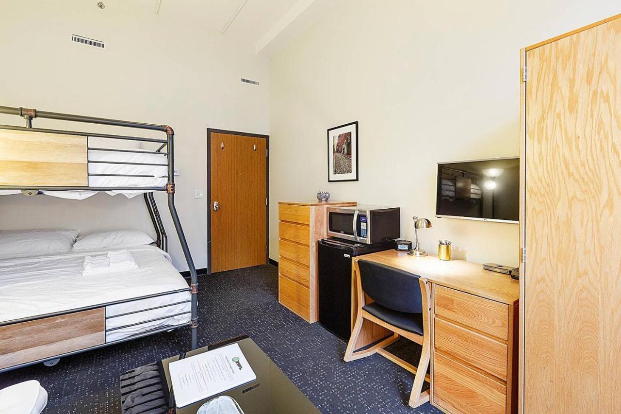 Апартаменти Studio Ready 4 Students & Traveling Professionals! 310 Бостон Екстер'єр фото