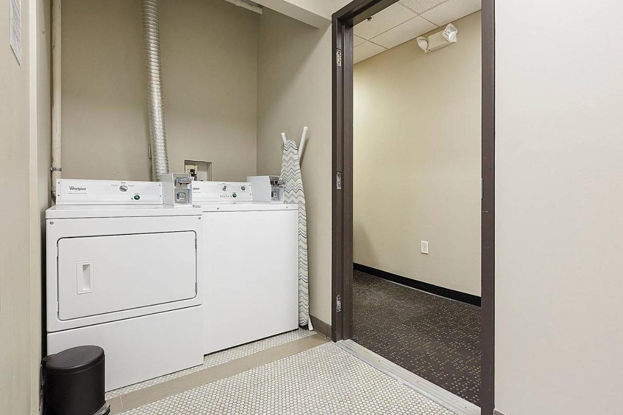 Апартаменти Studio Ready 4 Students & Traveling Professionals! 310 Бостон Екстер'єр фото