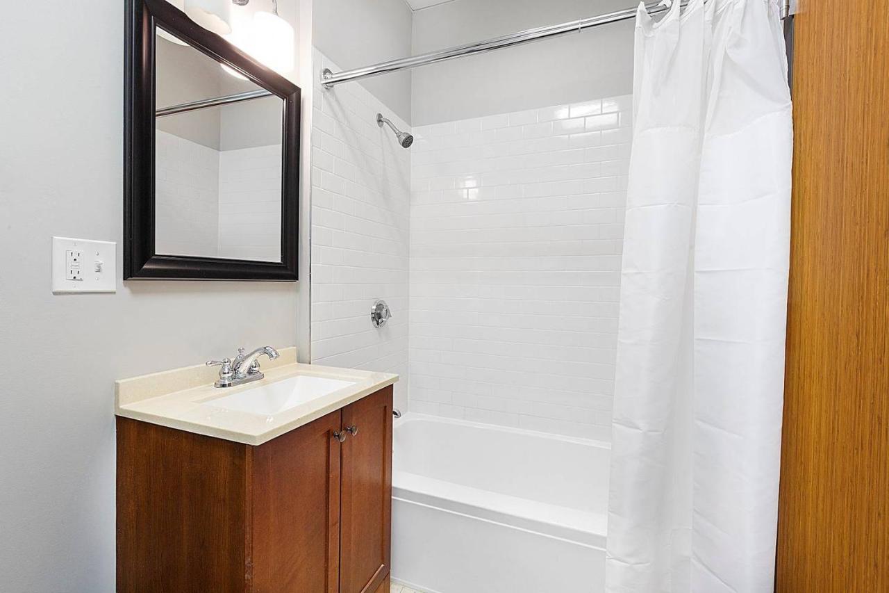 Апартаменти Studio Ready 4 Students & Traveling Professionals! 310 Бостон Екстер'єр фото